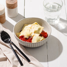 Load image into Gallery viewer, Spinach and Ricotta Ravioli with Napolitana Sauce and Shaved Parmesan