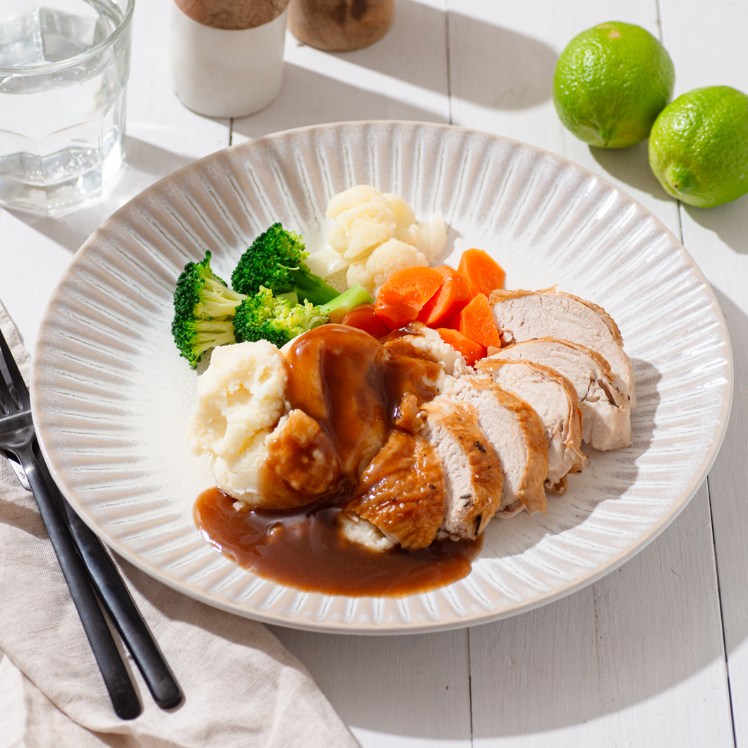 Roast Chicken w Mash Potato, Vegetables & Gravy